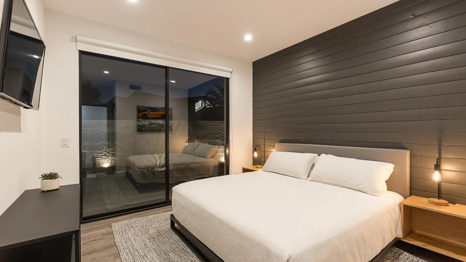 פיניקס Luxury Micro-Resort, Theater, Sauna, Heated Pool בית נופש