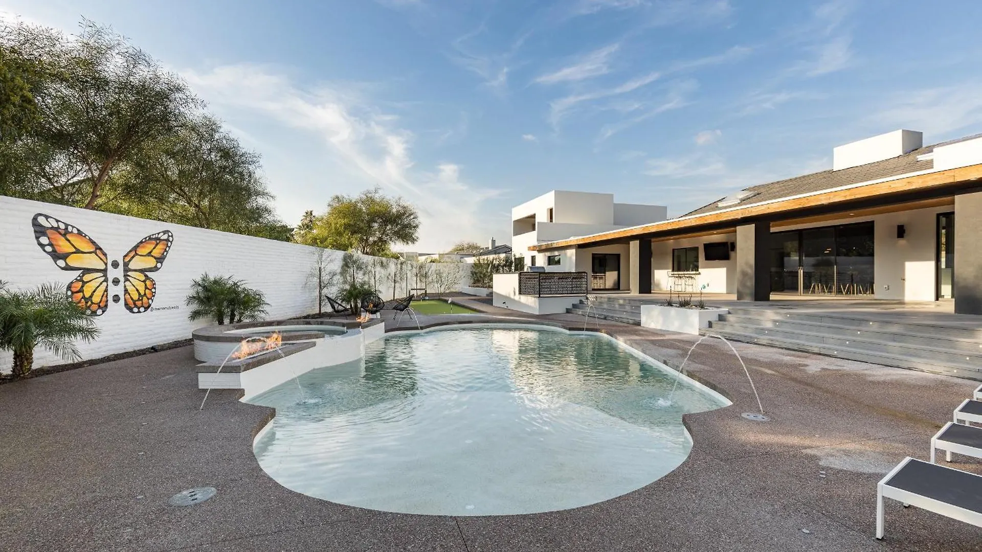 פיניקס Luxury Micro-Resort, Theater, Sauna, Heated Pool