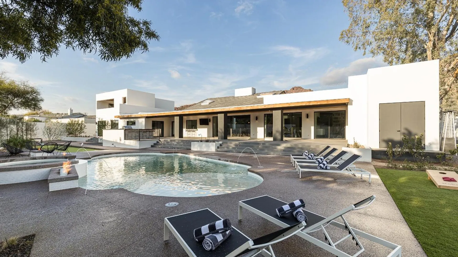 פיניקס Luxury Micro-Resort, Theater, Sauna, Heated Pool 0*,