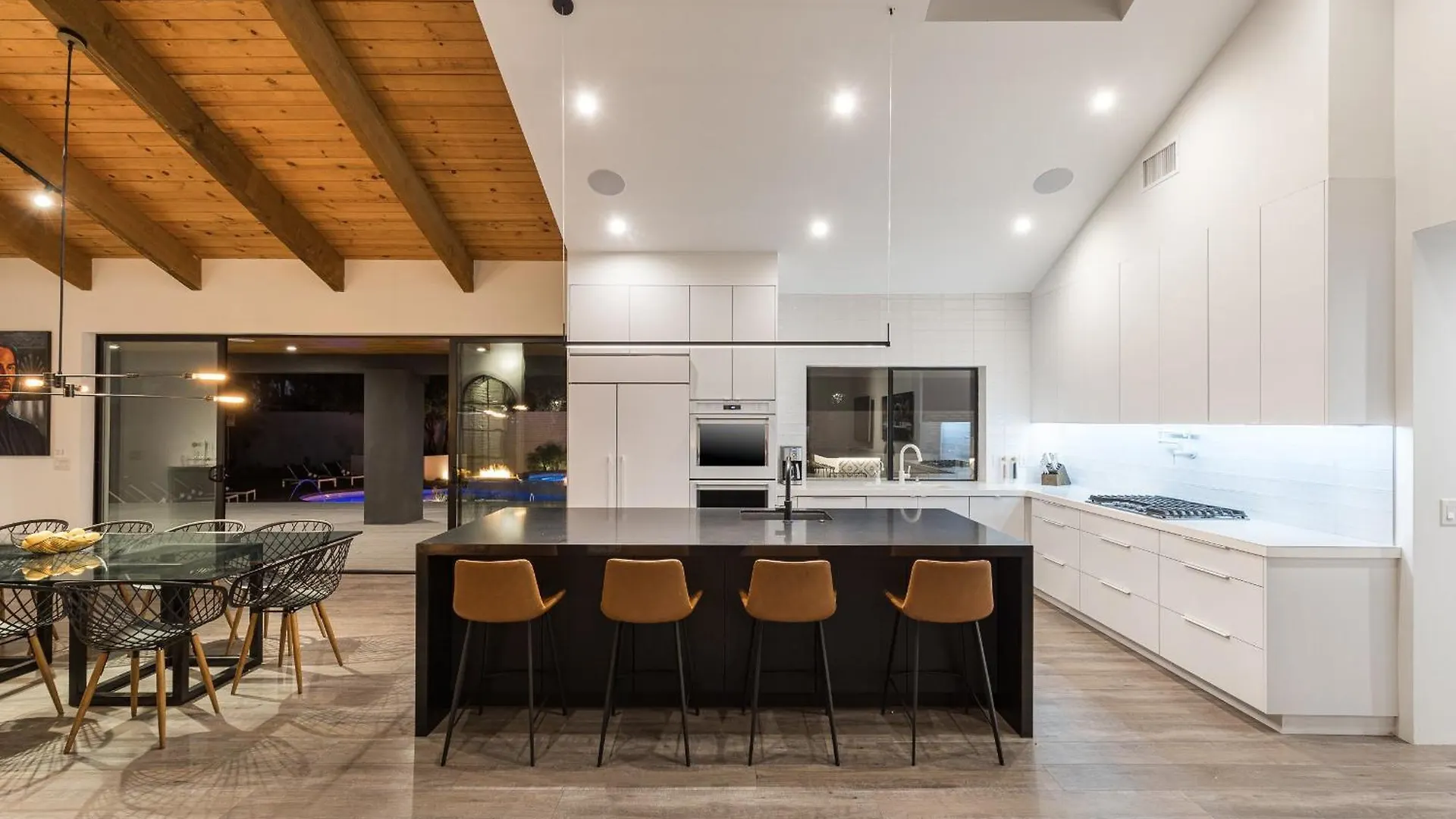 פיניקס Luxury Micro-Resort, Theater, Sauna, Heated Pool 0*,