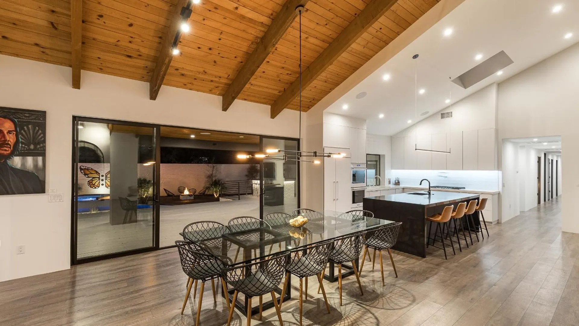 פיניקס Luxury Micro-Resort, Theater, Sauna, Heated Pool