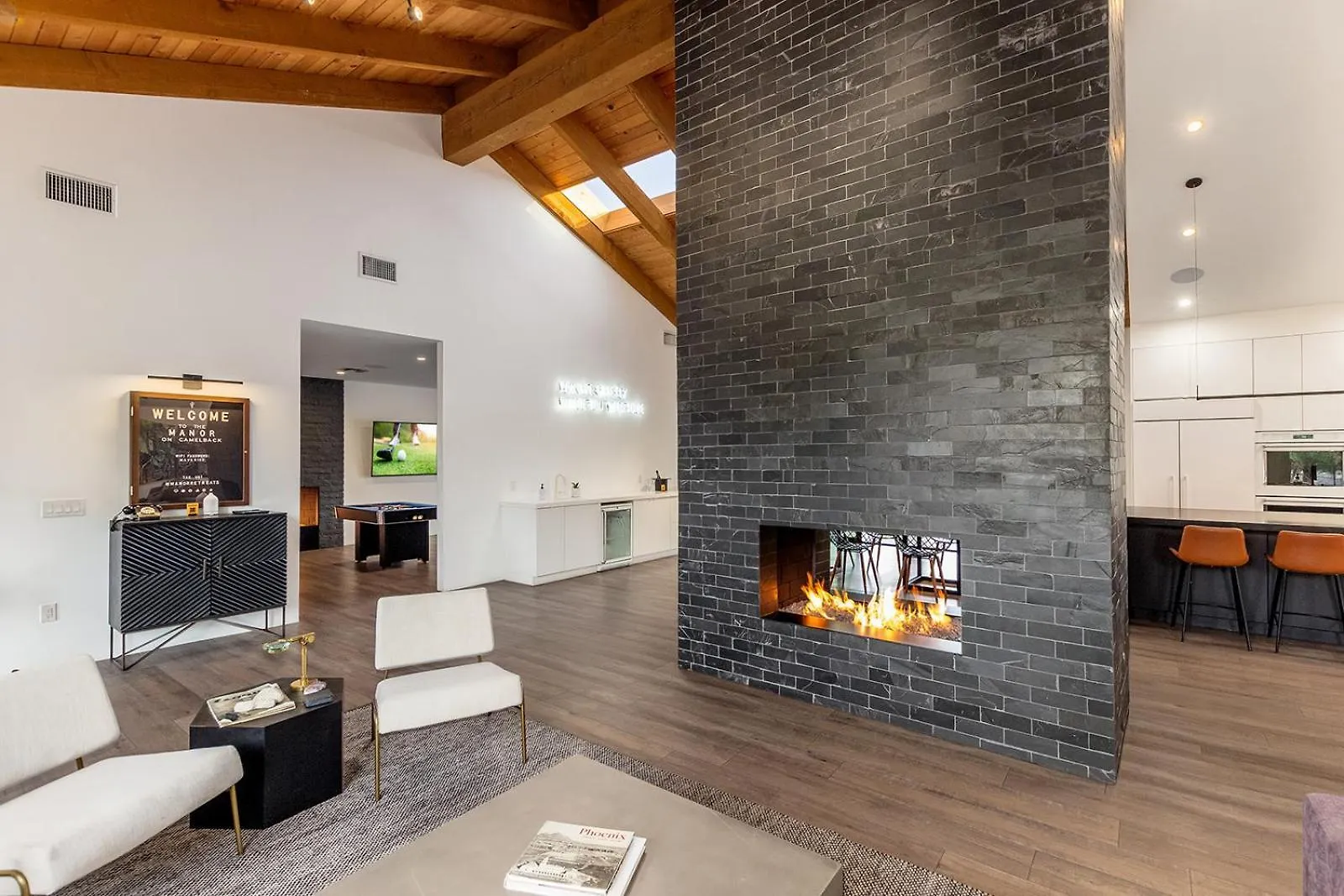 פיניקס Luxury Micro-Resort, Theater, Sauna, Heated Pool בית נופש