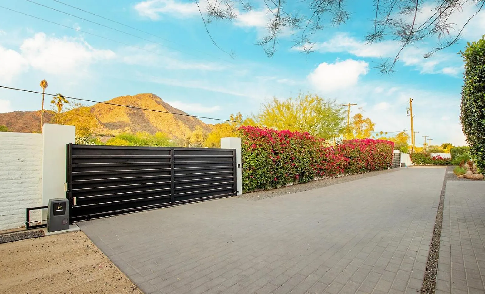 פיניקס Luxury Micro-Resort, Theater, Sauna, Heated Pool 0*,  ארצות הברית