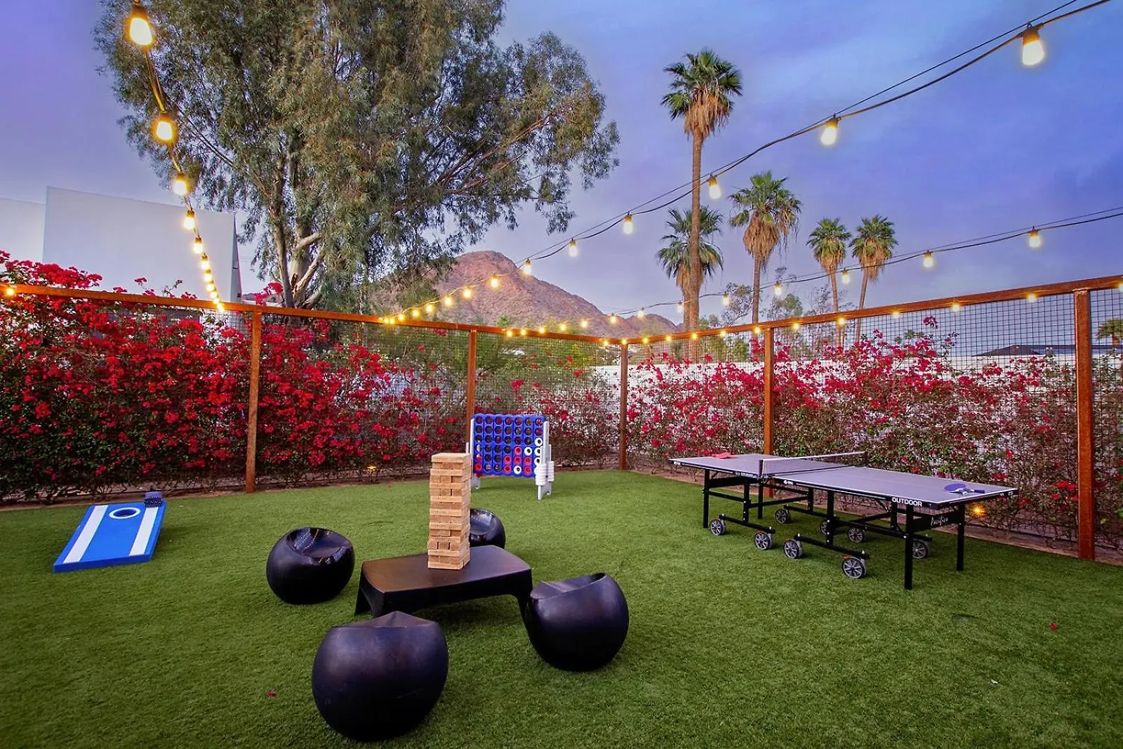 פיניקס Luxury Micro-Resort, Theater, Sauna, Heated Pool בית נופש